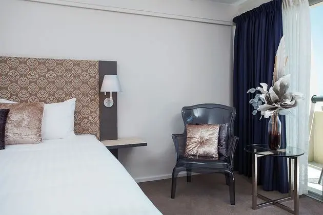 Deluxe Oda, 1 Büyük (Queen) Boy Yatak, Balkon, Şehir Manzaralı
