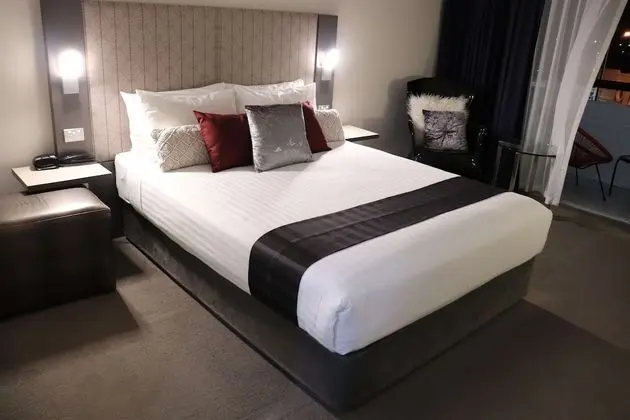 Deluxe Oda, 1 Büyük (Queen) Boy Yatak, Balkon, Şehir Manzaralı