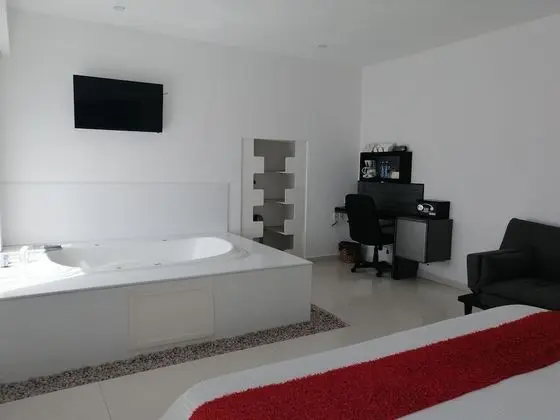 Süit, 1 En Büyük (King) Boy Yatak, Sigara İçilmez