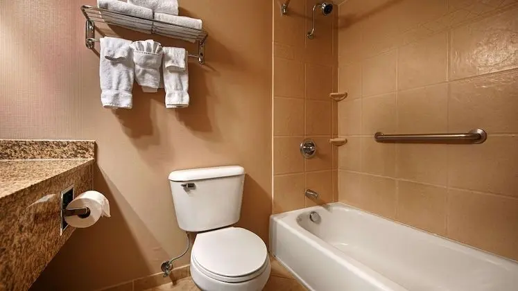 Standard Oda, 2 Büyük (Queen) Boy Yatak, Sigara İçilmez, Buzdolabı ve Mikrodalga