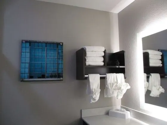 Standard Oda, 2 Büyük (Queen) Boy Yatak, Sigara İçilmez, Buzdolabı ve Mikrodalga