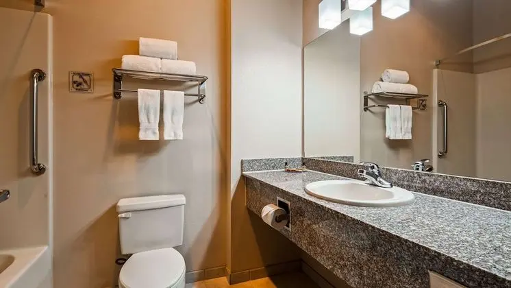 Standard Oda, 1 En Büyük (King) Boy Yatak ve Çekyat, Sigara İçilmez, Mikrodalga (with Sofabed)
