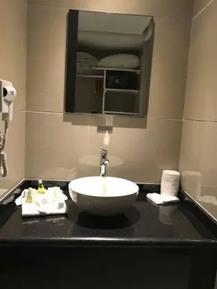 Süit, 2 Çift Kişilik Yatak, Sigara İçilmez