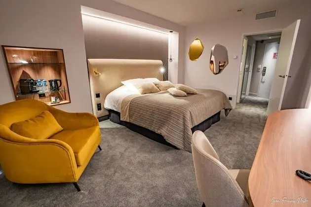 Premium Oda, 1 En Büyük (King) Boy Yatak, Sigara İçilmez, Golf Manzaralı (Larger Room)