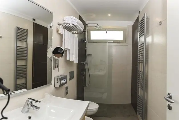 Comfort Oda, 1 En Büyük (King) Boy Yatak, Sigara İçilmez, Veranda (with Single Sofabed)