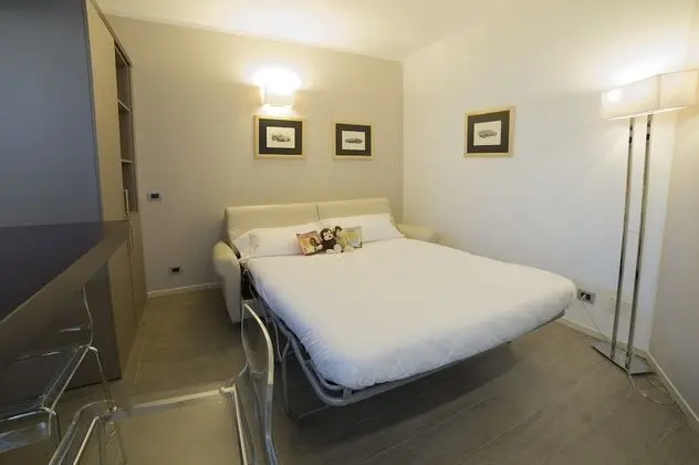 Süit, 1 En Büyük (King) Boy Yatak, Sigara İçilmez (Living Room;Sofabed is a double bed)