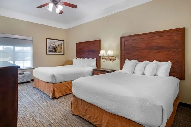 Standard Oda, 2 Büyük (Queen) Boy Yatak, Engellilere Uygun, Sigara İçilmez