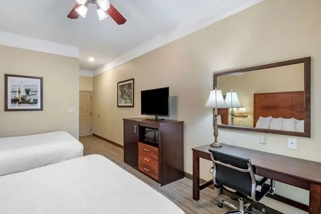 Standard Oda, 2 Büyük (Queen) Boy Yatak, Engellilere Uygun, Sigara İçilmez