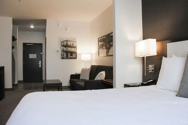 Standard Oda, 1 En Büyük (King) Boy Yatak ve Çekyat, Küçük Mutfak (with Sofabed)