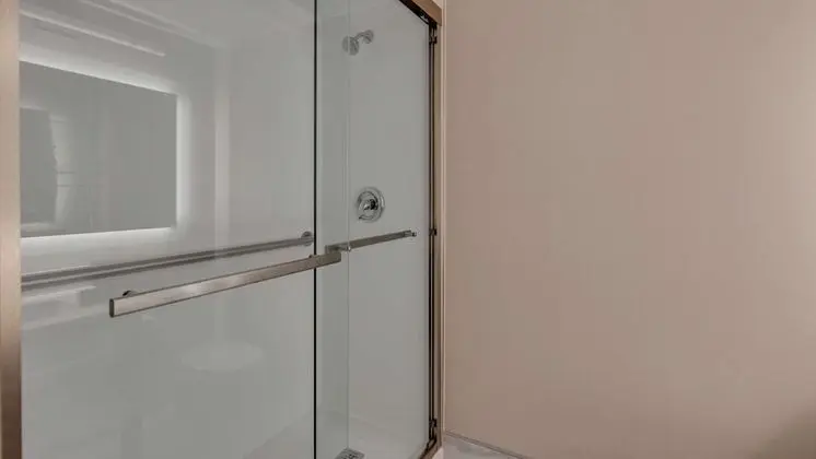 Standard Oda, 1 En Büyük (King) Boy Yatak, Sigara İçilmez, Buzdolabı ve Mikrodalga