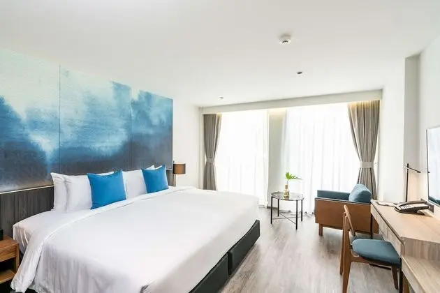 Deluxe Oda, 1 Çift Kişilik Yatak, Sigara İçilmez, Havuz Manzaralı (Shower Only)