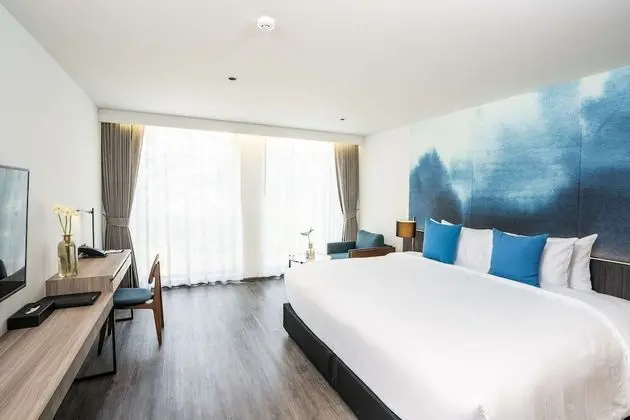 Deluxe Oda, 1 Çift Kişilik Yatak, Sigara İçilmez, Havuz Manzaralı (Shower Only)