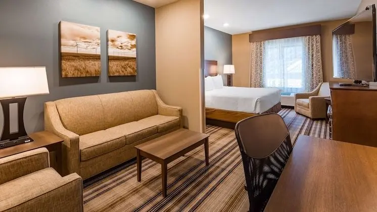 Süit, 1 En Büyük (King) Boy Yatak, Sigara İçilmez, Buzdolabı ve Mikrodalga