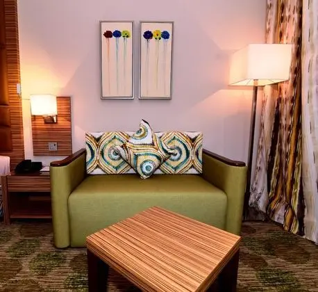 Süit, 1 En Büyük (King) Boy Yatak, Sigara İçilmez (Living Room)