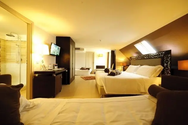 Family Oda, 1 En Büyük (King) Boy Yatak, Sigara İçilmez, Balkon (Sofabed is a double bed)