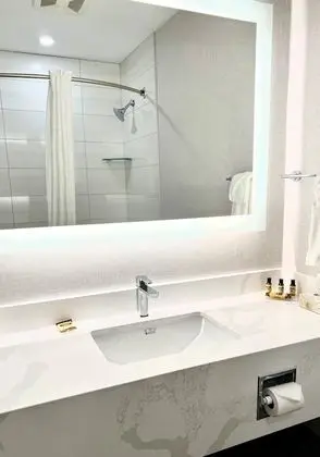 Standard Oda, 2 Büyük (Queen) Boy Yatak, Sigara İçilmez, Buzdolabı ve Mikrodalga (with Sofabed)