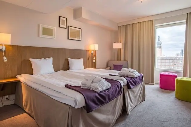 Family Oda, 2 Tek Kişilik Yatak, Sigara İçilmez