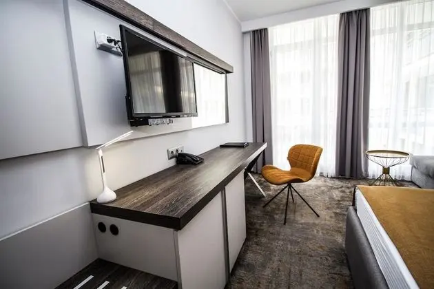 Standard Oda, 2 Tek Kişilik Yatak, Balkon, Havuz Manzaralı
