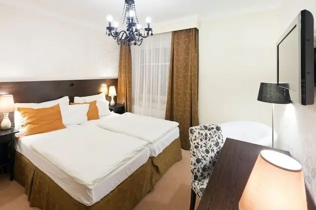 Comfort Tek Büyük veya İki Ayrı Yataklı Oda