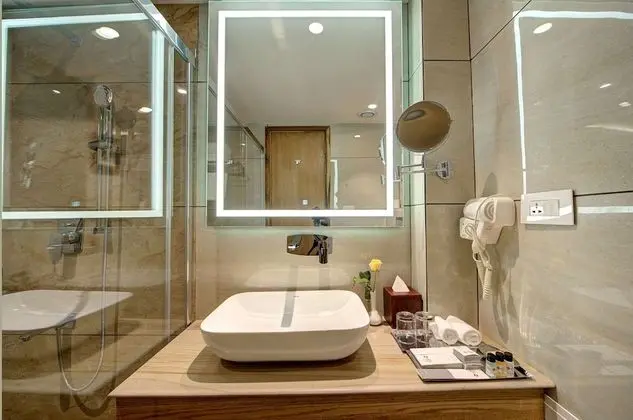 Deluxe Oda, 1 En Büyük (King) Boy Yatak, Balkon, Vadi Manzaralı