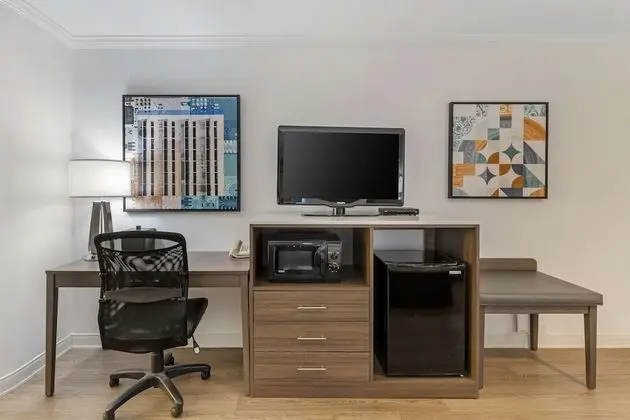 Standard Oda, 2 Büyük (Queen) Boy Yatak, Sigara İçilmez, Buzdolabı ve Mikrodalga