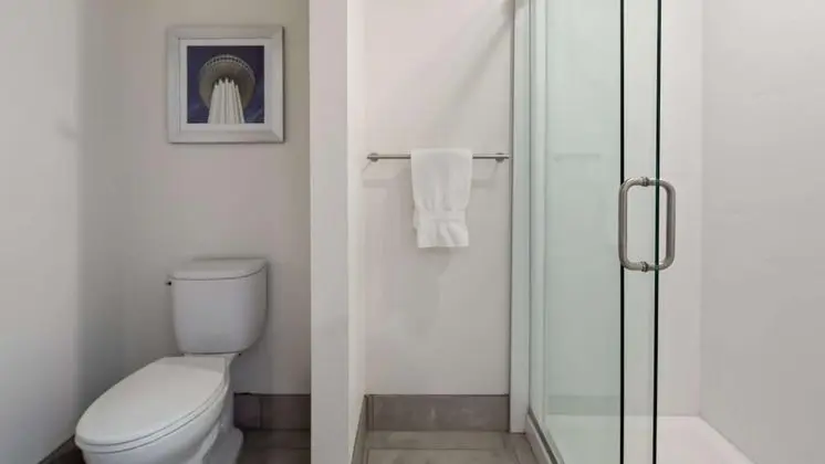 Standard Oda, 2 Büyük (Queen) Boy Yatak, Sigara İçilmez, Buzdolabı ve Mikrodalga