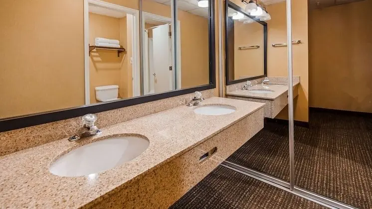 Standard Oda, Birden Çok Yatak, Sigara İçilmez, Buzdolabı ve Mikrodalga
