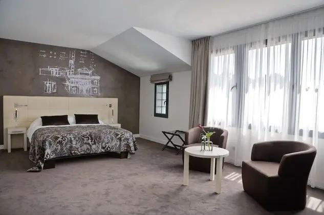 Luxury Oda, 1 Büyük (Queen) Boy Yatak