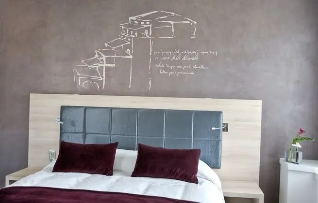 Standard Oda, 1 Büyük (Queen) Boy Yatak (Twin bed on request)