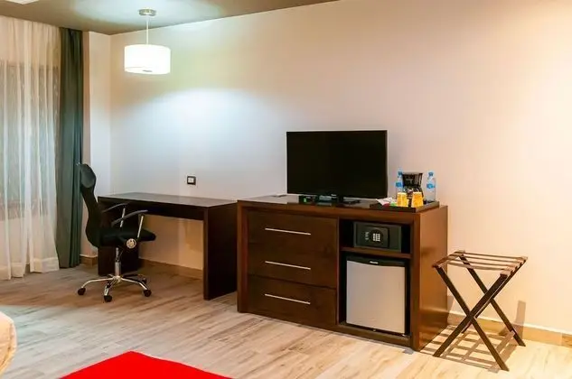 Standard Oda, 2 Büyük (Queen) Boy Yatak, Sigara İçilmez (Pet Friendly)