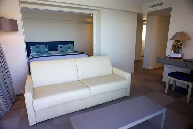 Junior Süit, 1 En Büyük (King) Boy Yatak ve Çekyat, Balkon, Deniz Manzaralı (with Sofabed)