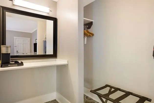 Standard Oda, 1 En Büyük (King) Boy Yatak, Engellilere Uygun, Sigara İçilmez