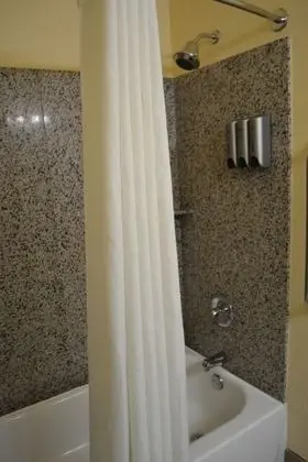 Süit, 1 En Büyük (King) Boy Yatak ve Çekyat, Sigara İçilmez, Mikrodalga (with Sofabed)