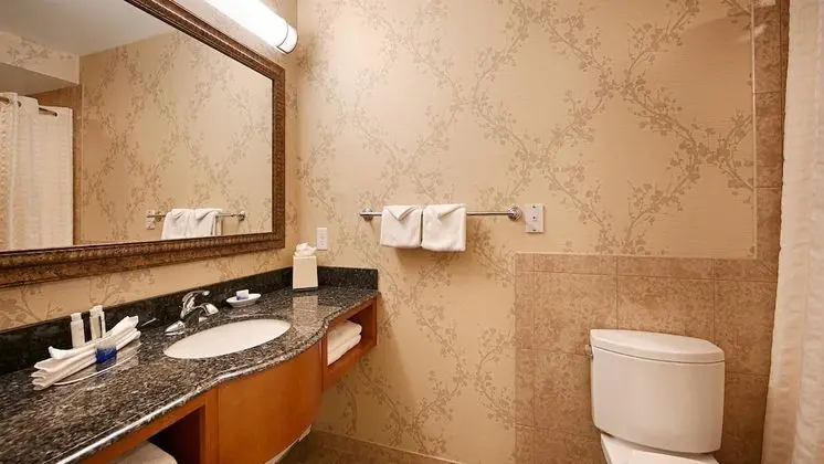 Standard Oda, 2 Büyük (Queen) Boy Yatak, Buzdolabı ve Mikrodalga, Dağ Manzaralı