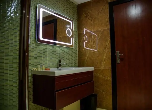 Business Süit, 1 En Büyük (King) Boy Yatak, Sigara İçilmez