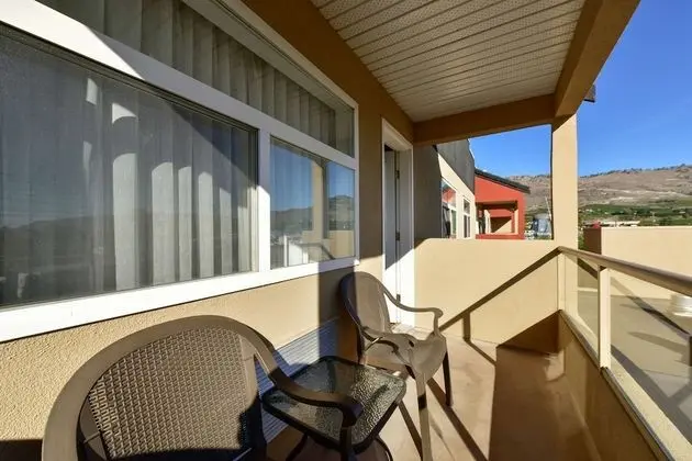 Standard Oda, 2 Büyük (Queen) Boy Yatak, Sigara İçilmez, Balkon