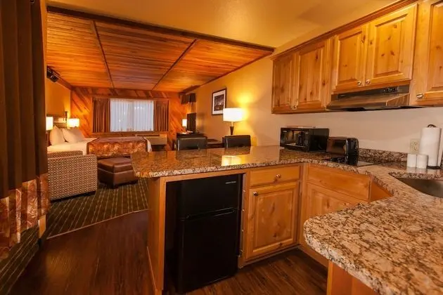 Süit, Birden Çok Yatak, Küçük Mutfak, Dağ Manzaralı (Kitchenette)