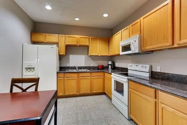 Standard Oda, 1 En Büyük (King) Boy Yatak ve Çekyat, Sigara İçilmez, Küçük Mutfak (with Sofabed)