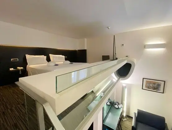 Junior Süit, 1 En Büyük (King) Boy Yatak (Split level)