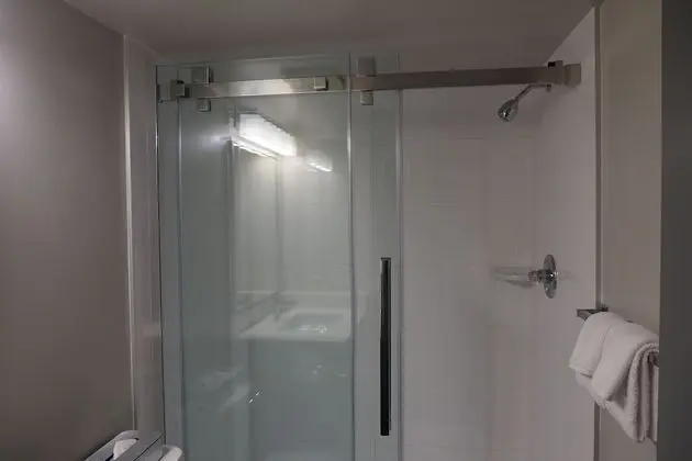 Standard Oda, 1 En Büyük (King) Boy Yatak, Sigara İçilmez (Shower Only)