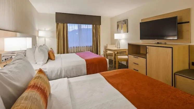 Standard Oda, 2 Büyük (Queen) Boy Yatak, Buzdolabı ve Mikrodalga, Dağ Manzaralı