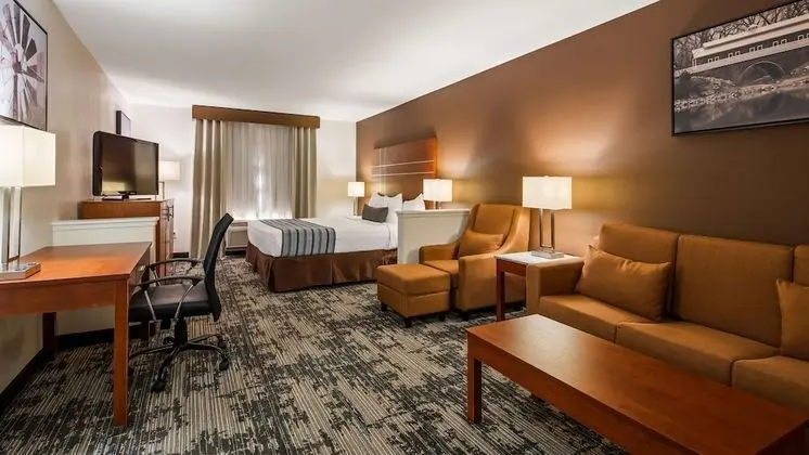 Süit, 1 En Büyük (King) Boy Yatak, Sigara İçilmez (Pet Friendly;with Sofabed)
