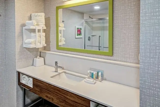 Stüdyo, 1 En Büyük (King) Boy Yatak, Buzdolabı ve Mikrodalga (Wet bar)