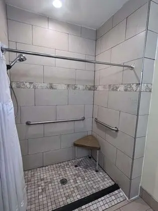 Standard Oda, 2 Büyük (Queen) Boy Yatak, Engellilere Uygun, Sigara İçilmez