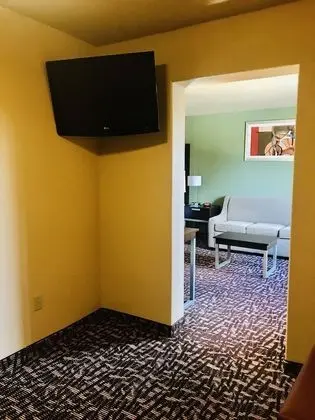 Süit, 1 En Büyük (King) Boy Yatak, Sigara İçilmez, Buzdolabı ve Mikrodalga (with Sofabed)