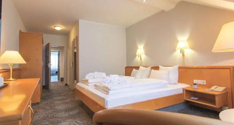 Standard Oda, 1 Çift Kişilik Yatak (Converts to 2 Twin Beds)