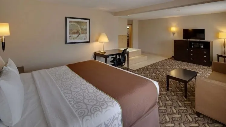 Standard Oda, 1 En Büyük (King) Boy Yatak, Sigara İçilmez (Oversized Room;with Sofabed)