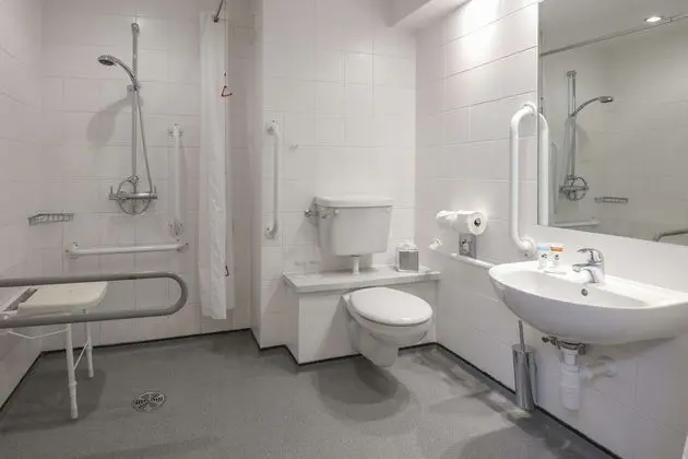 Standard Oda, 2 Tek Kişilik Yatak, Engellilere Uygun, Sigara İçilmez