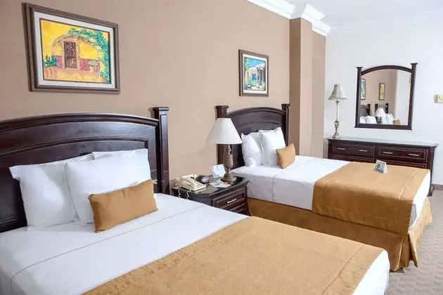 Süit, 2 Çift Kişilik Yatak, Sigara İçilmez