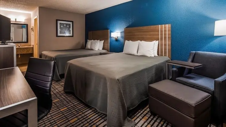 Standard Oda, 2 Büyük (Queen) Boy Yatak, Sigara İçilmez (Shower Only;Pet Friendly)